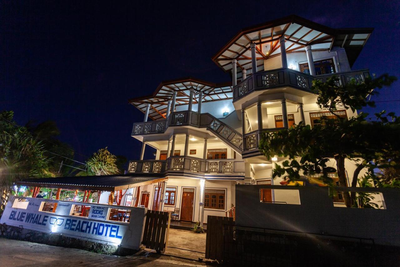 Bluewhale Beach Hotel Тангалла Экстерьер фото